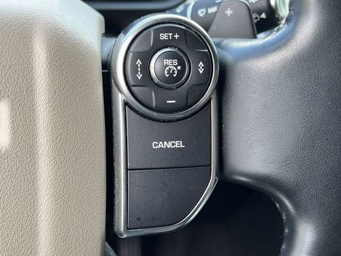 Used 2018 Land Rover Discovery HSE AWD/4WD image 21