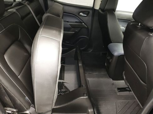 Used 2022 Chevrolet Colorado Z71 AWD/4WD image 12