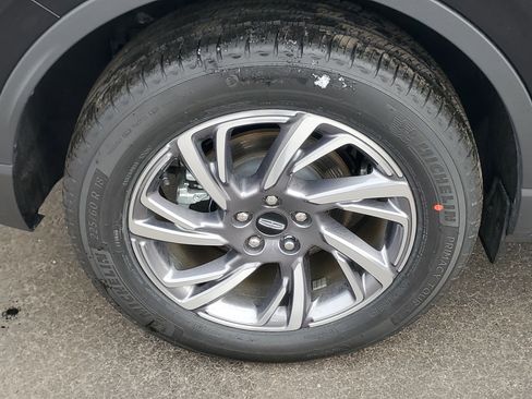 New 2026 Lincoln Corsair Premiere image 5