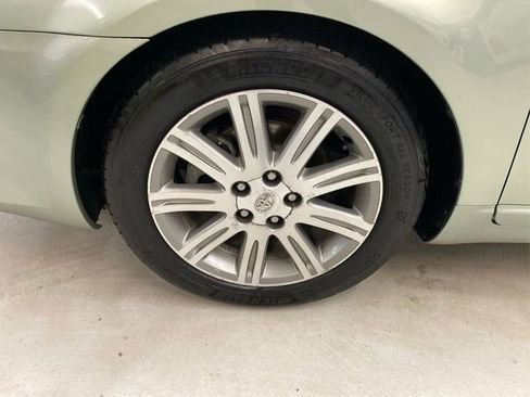 Used 2009 Toyota Avalon Limited image 18