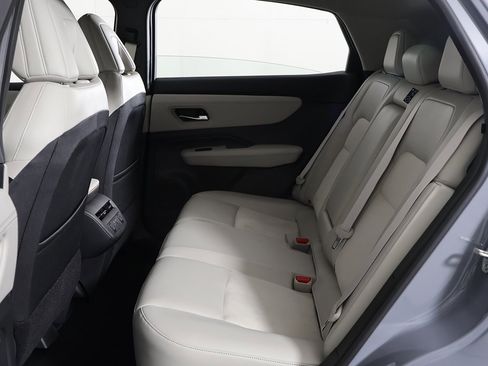 Used 2024 Nissan Ariya AWD image 28