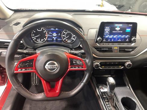 Used 2022 Nissan Altima 2.5 SR AWD/4WD image 13