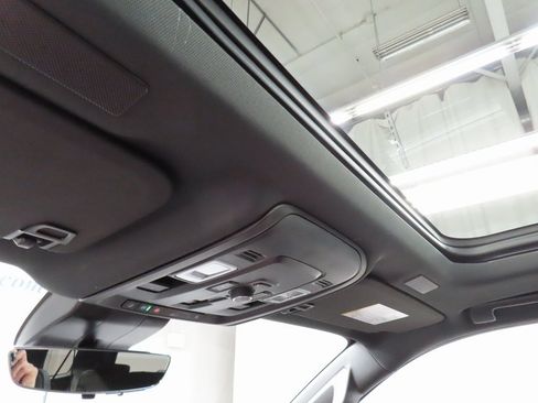 Used 2025 Chevrolet Suburban High Country w/ Sun And Tow Package image 28