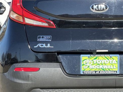 Used 2021 Kia Soul LX image 5
