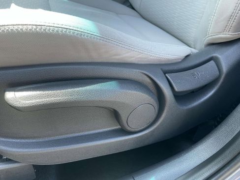 Used 2019 Hyundai Tucson SE FWD image 14