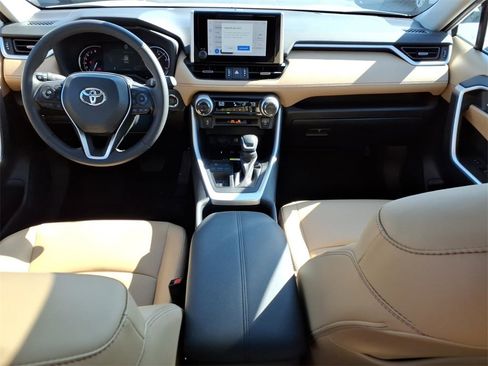 Used 2024 Toyota RAV4 XLE Premium image 11