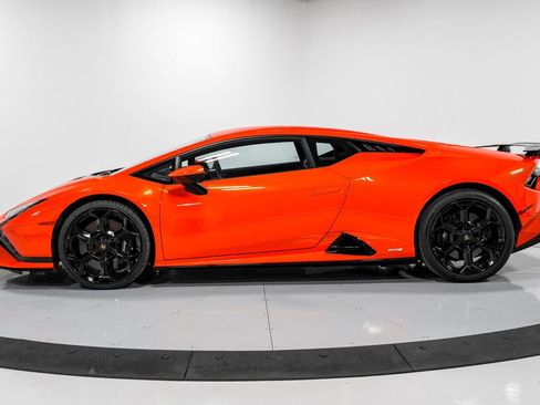 Used 2023 Lamborghini Huracan Tecnica RWD image 6