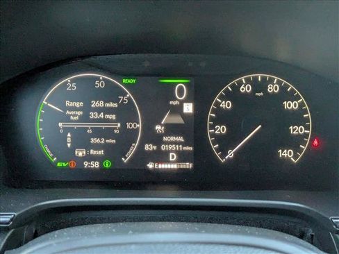 Used 2025 Honda CR-V Sport image 11