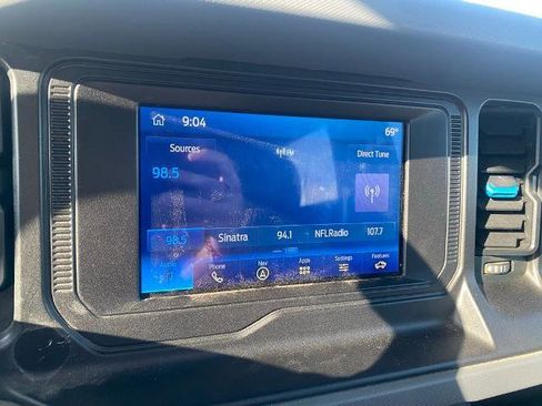 Certified 2022 Ford Bronco Black Diamond image 19