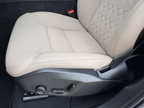 New 2026 Volvo XC60 B5 Plus w/ Protection Package Premier image 18