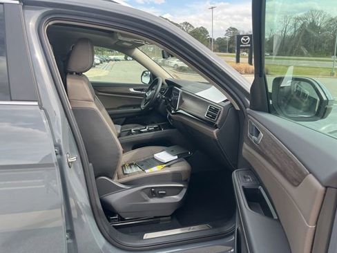 New 2026 Volkswagen Atlas SEL image 32