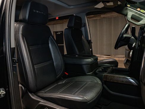 Used 2021 GMC Sierra 2500 Denali w/ Denali Black Diamond Edition image 23