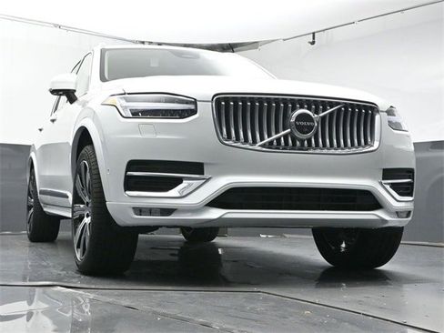 New 2025 Volvo XC90 B6 Plus w/ Protection Package Premier image 38