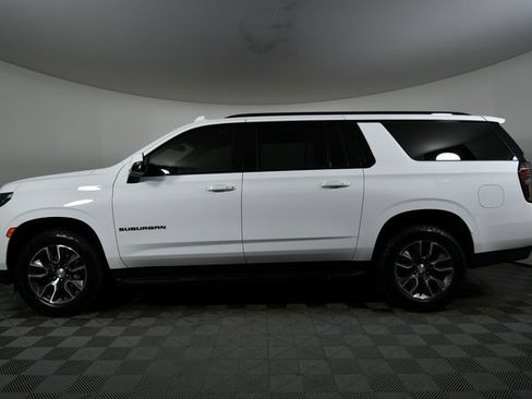 Used 2023 Chevrolet Suburban RST w/ Luxury Package image 16