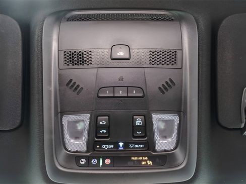 Used 2022 Cadillac XT5 Premium Luxury w/ LPO, Floor Liner Package image 19