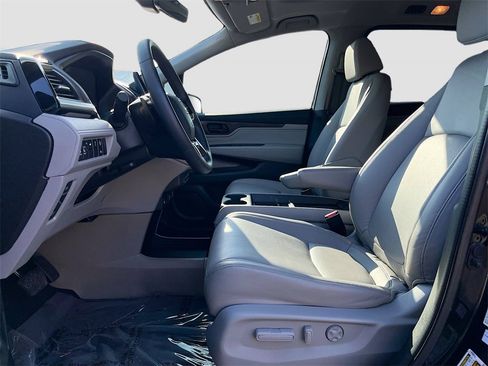 Used 2023 Honda Odyssey Touring image 22