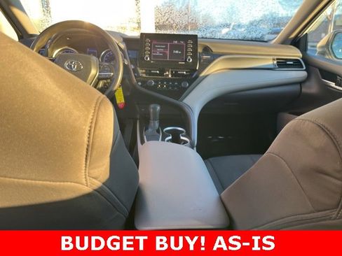 Used 2021 Toyota Camry LE image 15