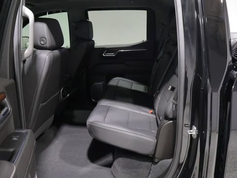 Used 2023 GMC Sierra 1500 Denali w/ Technology Package AWD/4WD image 18