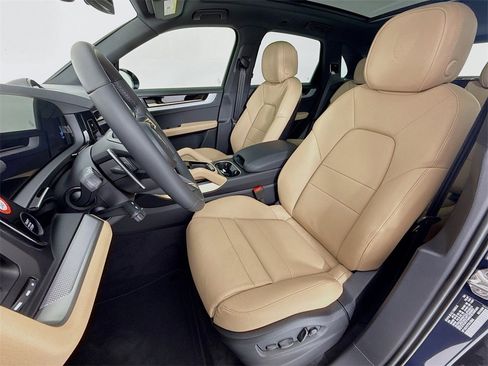 New 2026 Porsche Cayenne E-Hybrid image 5