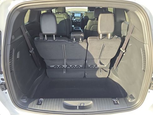 New 2026 Chrysler Voyager LX image 32