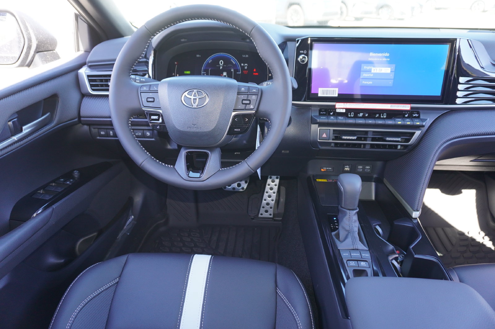 Used 2026 Toyota Camry SE w/ Multimedia Upgrade Package FWD image 10