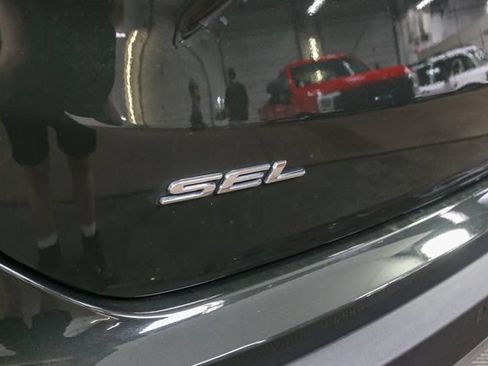 Used 2024 Ford Edge SEL w/ Convenience Package AWD/4WD image 9