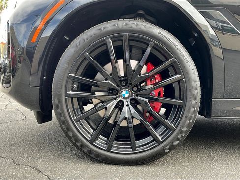 Used 2024 BMW X6 xDrive40i w/ Premium Package image 10