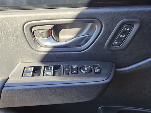 Used 2023 Honda Pilot Touring image 26