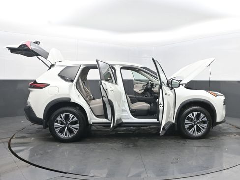 Certified 2023 Nissan Rogue SV image 44