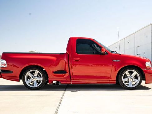 Used 2004 Ford F150 Lightning image 5