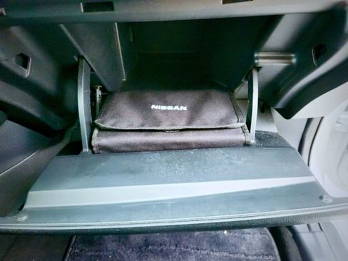 Used 2018 Nissan Leaf SV image 32