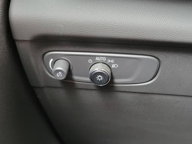 Used 2023 Buick Envision Preferred FWD image 17