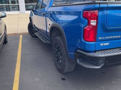 Used 2022 Chevrolet Silverado 1500 ZR2 w/ Technology Package image 2