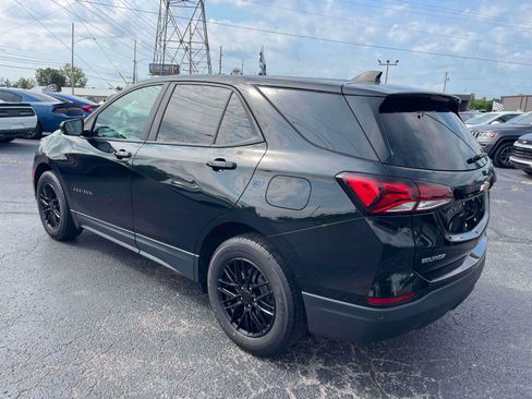 Used 2022 Chevrolet Equinox LS w/ LS Convenience Package FWD image 5