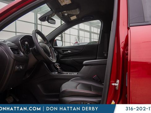 Used 2023 Chevrolet Equinox RS w/ RS Leather Package image 3