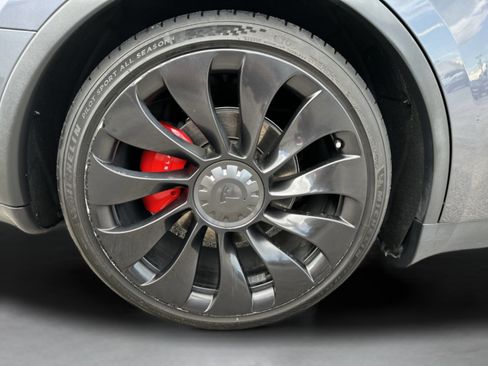 Used 2022 Tesla Model Y Performance AWD/4WD image 26