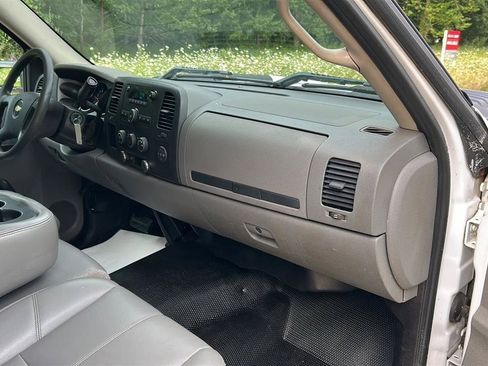 Used 2011 Chevrolet Silverado 3500 W/T RWD image 49