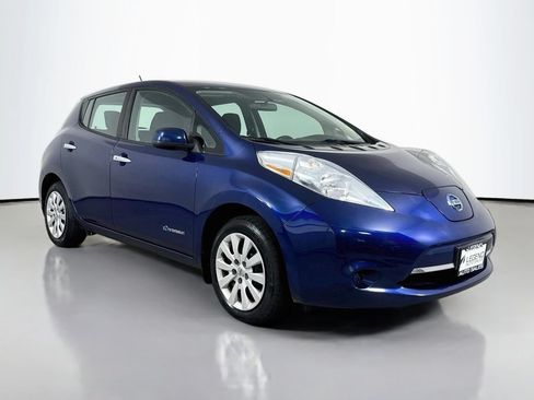 Used 2016 Nissan Leaf S w/ Charger Package FWD image 4