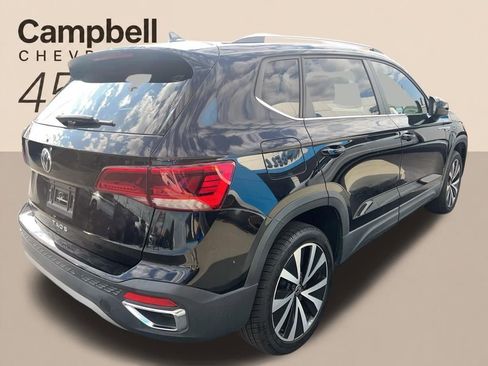 Used 2022 Volkswagen Taos SE FWD image 16
