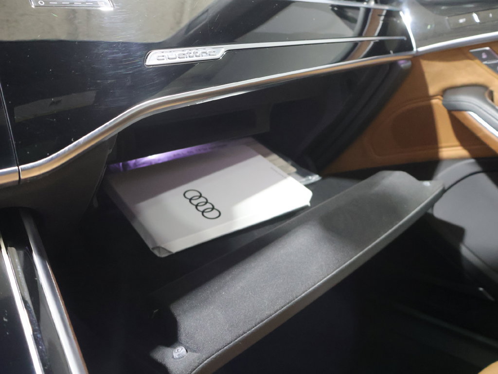 Used 2021 Audi A8 L 4.0T w/ Luxury Package AWD/4WD image 31