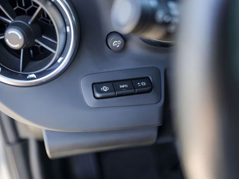 Used 2022 Chevrolet Camaro SS image 17