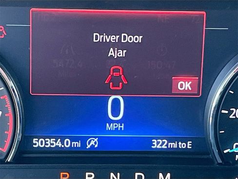 Used 2020 Ford Explorer XLT w/ Comfort Package image 12