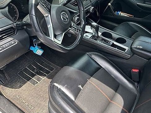 Used 2020 Nissan Altima 2.5 SR w/ Premium Package FWD image 12