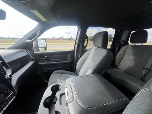 Certified 2025 RAM 2500 Tradesman AWD/4WD image 29