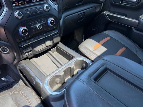 Used 2020 GMC Sierra 1500 AT4 w/ AT4 Premium Package AWD/4WD image 18