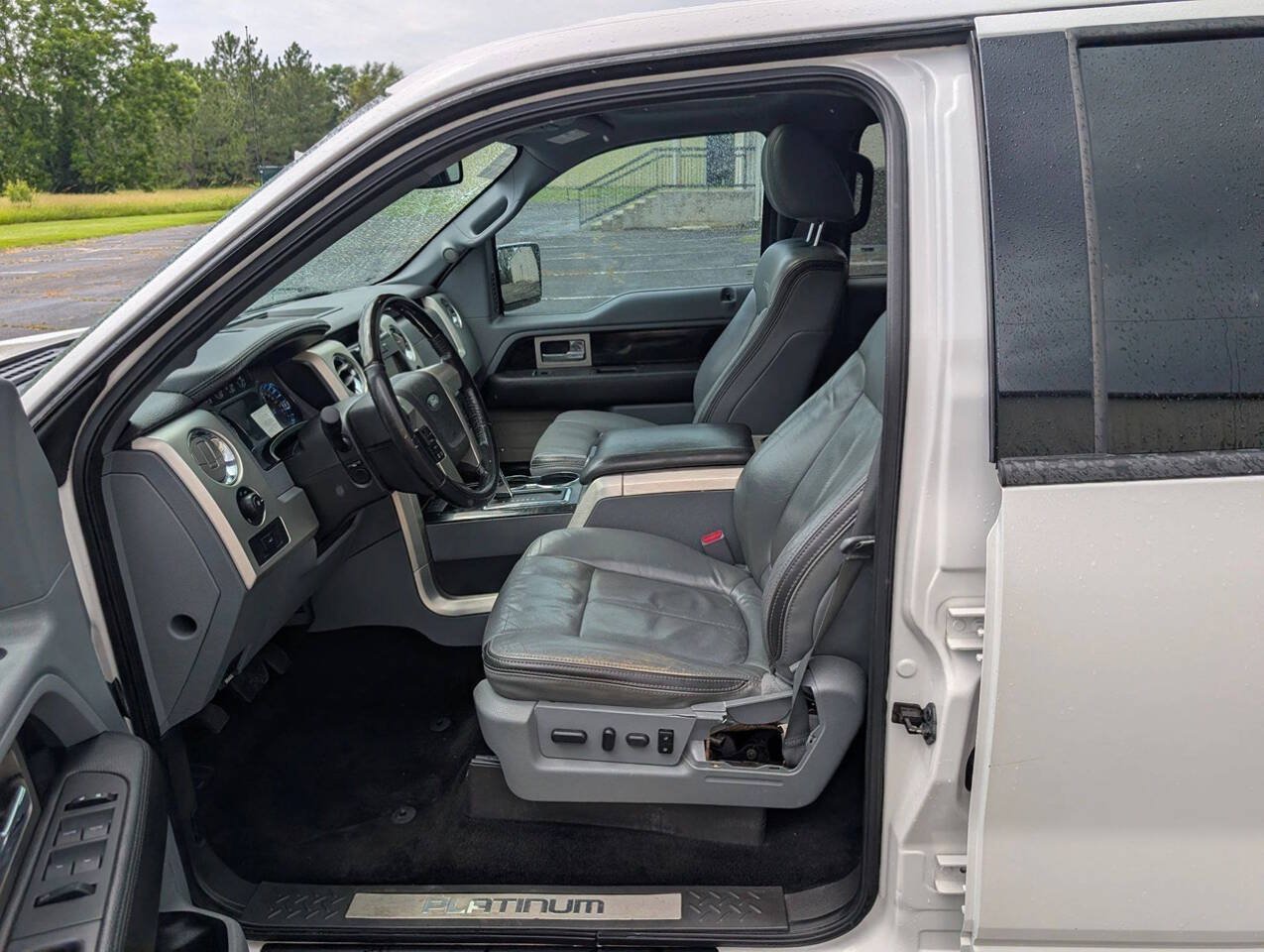 Used 2011 Ford F150 Platinum AWD/4WD image 36