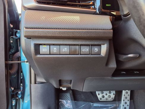 Certified 2025 Toyota Camry SE w/ Convenience Package FWD image 17
