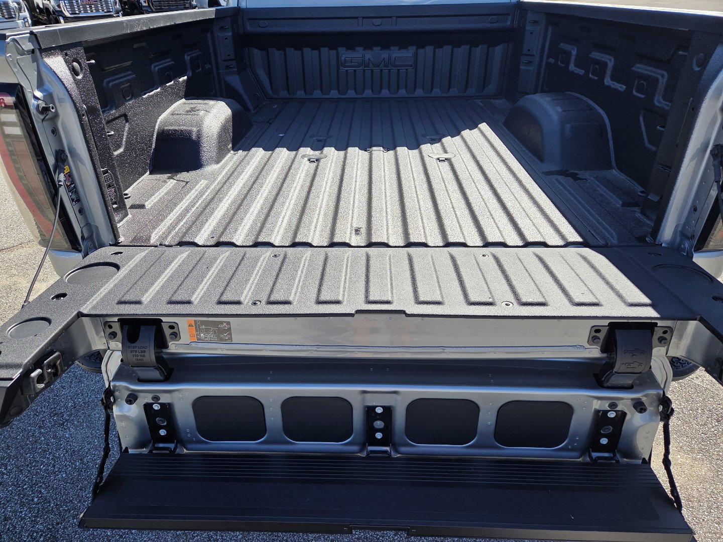New 2026 GMC Sierra 2500 AT4 w/ AT4 Premium Plus Package AWD/4WD image 24