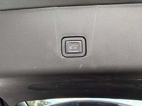 Used 2023 Chevrolet Traverse LT w/ LPO, Floor Liner Package image 11