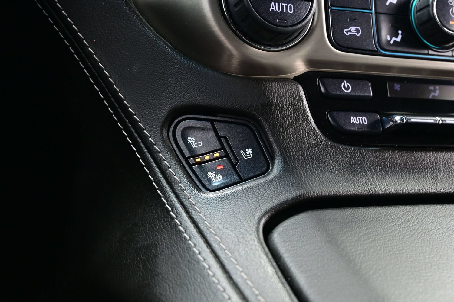 Used 2019 GMC Yukon XL Denali AWD/4WD image 26